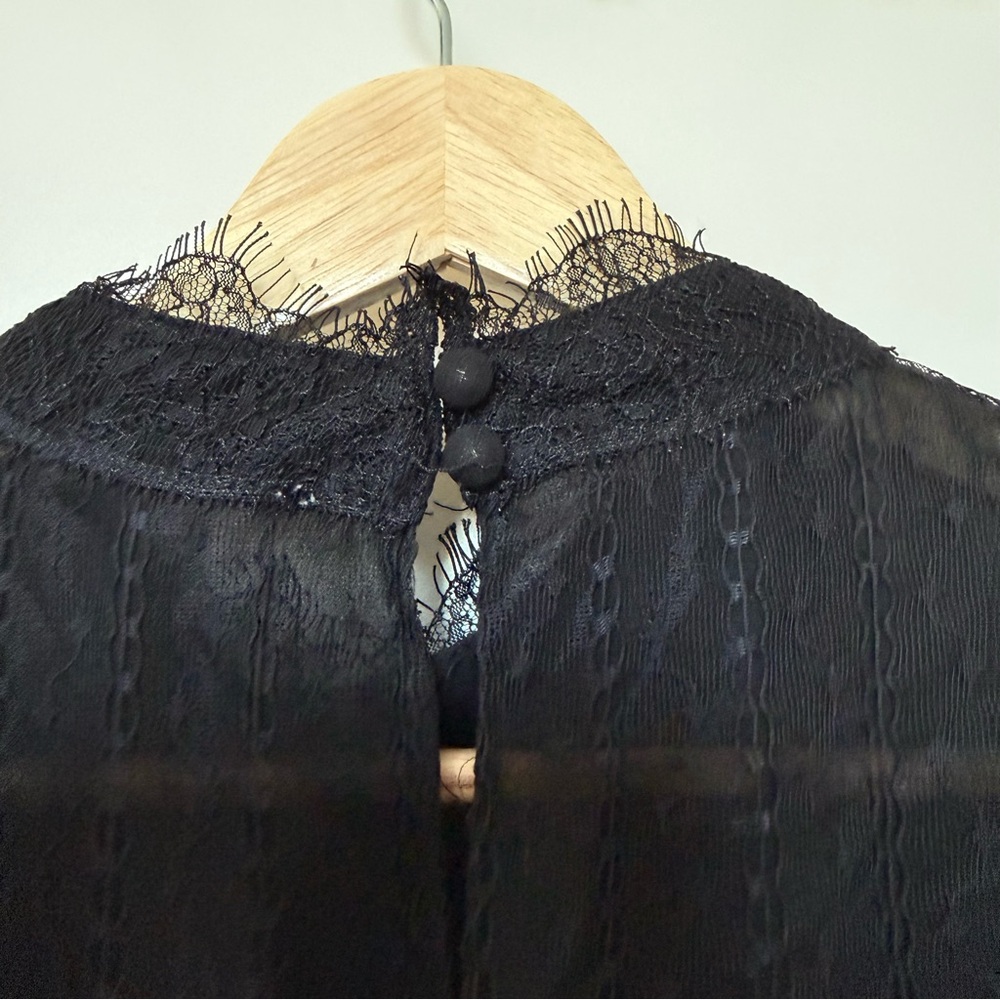 Elegant Black Lace Ruffle Top - Picture 4 of 7